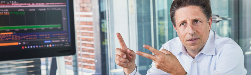 Für Daniel Koller, Head Investment Management Team BB Biotech, sind mehr als nur sinkende Zinsen notwendig, dass Biotech-Aktien wieder stark anziehen. Im cash-Interview sagt er auch, wo er trotzdem bereits jetzt grosse Chancen sieht.